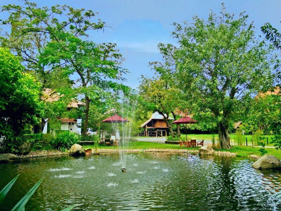 Chompor Lanna Hotel Чіангмай Екстер'єр фото